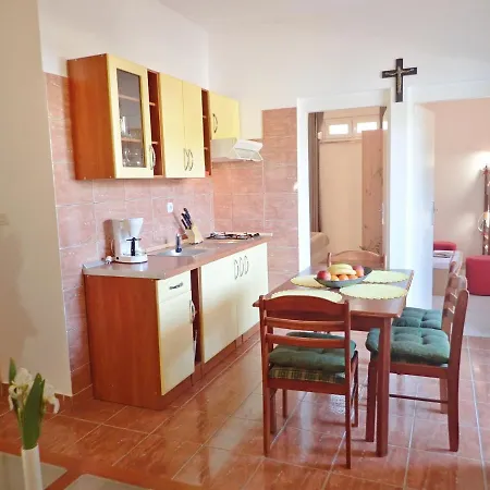 Blue Ivy Near The アパート *